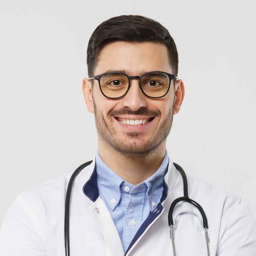 https://vishwalifecare.com/wp-content/uploads/2021/08/team_04.jpg